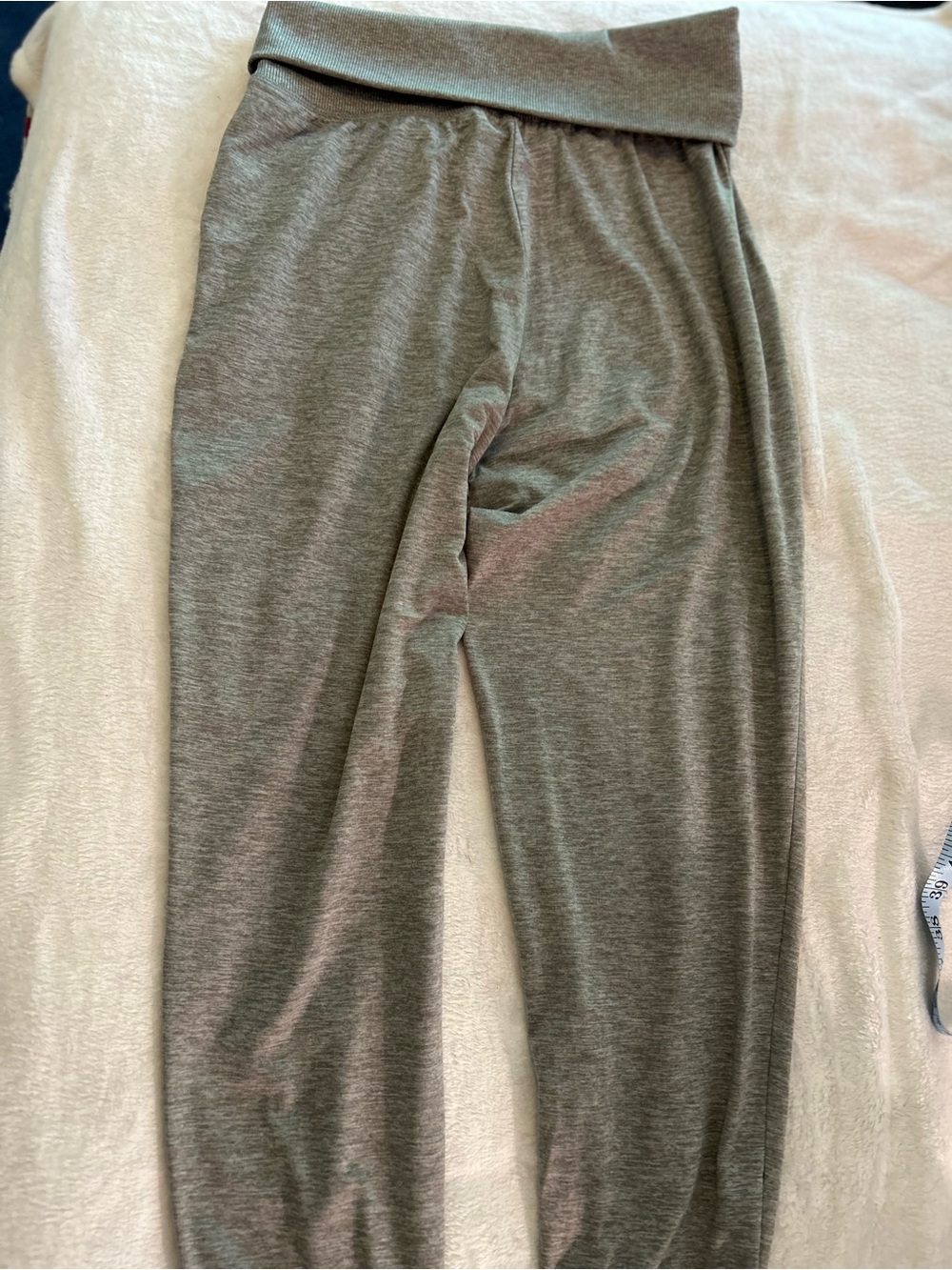 Gapfit women’s gray, soft brushed tech jersey joggers drawstring - Picture 2 of 7